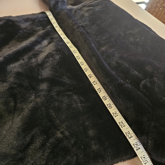 Luxurious Black Faux Fur Teddy Bear Coat - Picture 11 of 13